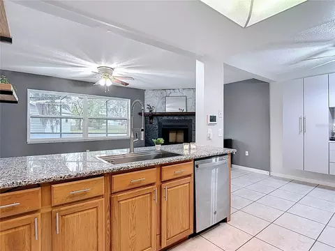 Kitchen - 9171 Vicksburg Rd, Spring Hill, FL 34608 photo 5 of 7