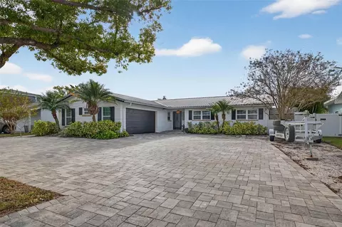 8718 Palisades Dr, Tampa, FL 33615