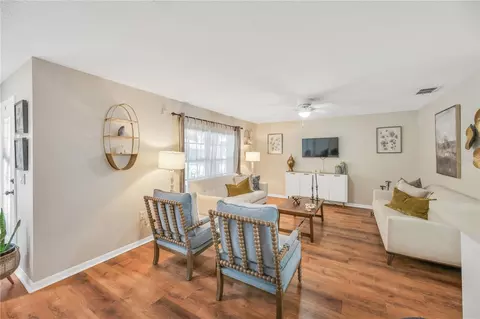 Living - 10318 Summerview Cir, Riverview, FL 33578 photo 5 of 5