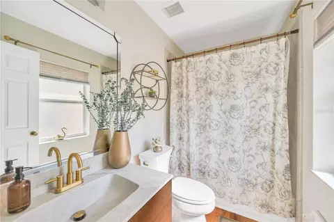 Bath - 10318 Summerview Cir, Riverview, FL 33578 photo 1 of 2