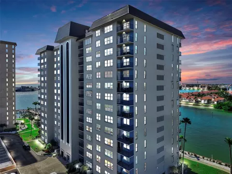 5220 Brittany Dr S #501, Saint Petersburg, FL 33715