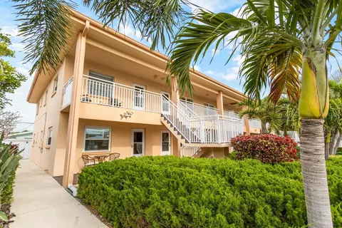535 68th Ave #1, Saint Pete Beach, FL 33706