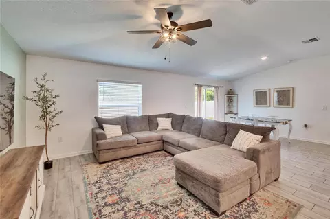 Living - 272 Pershing St, Bartow, FL 33830 photo 3 of 3