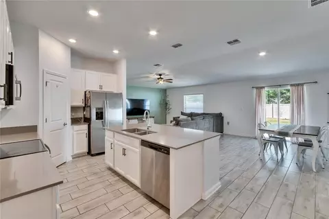 Kitchen - 272 Pershing St, Bartow, FL 33830 photo 1 of 6