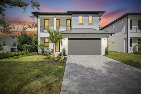 2335 Oak Ter, Sarasota, FL 34231