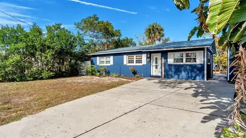 6327 Sebring St, Weeki Wachee, FL 34607