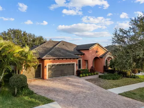 823 Floresta St, Brandon, FL 33511