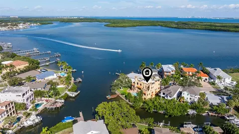 1815 Bayou Grande Blvd NE, Saint Petersburg, FL 33703