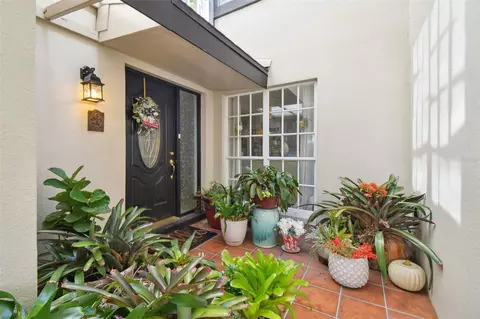 4207 Arborwood Ln, Tampa, FL 33618