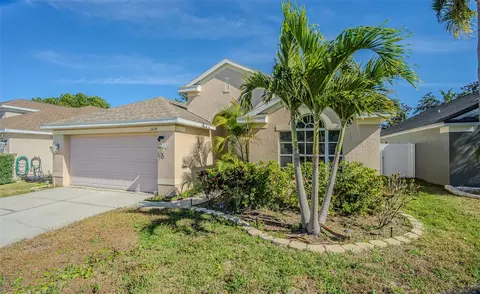 2614 Hawk Roost Ct, Holiday, FL 34691
