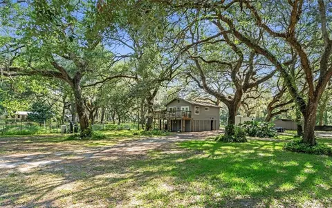 3418 Sandy Dr, Zephyrhills, FL 33541
