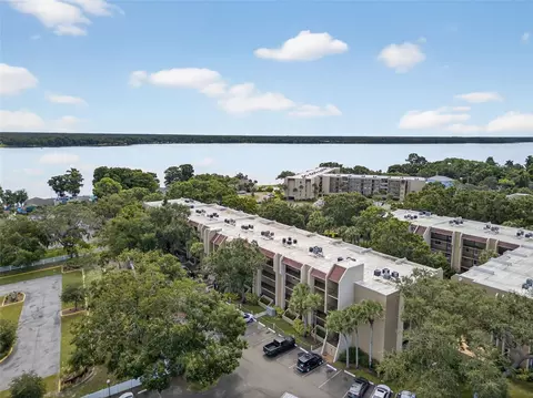 90 S Highland Ave #304, Tarpon Springs, FL 34689