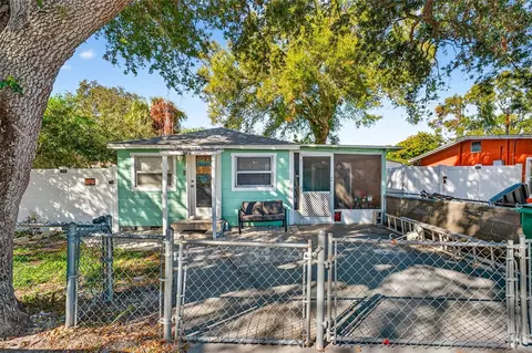 4496 Star St N, Saint Petersburg, FL 33709