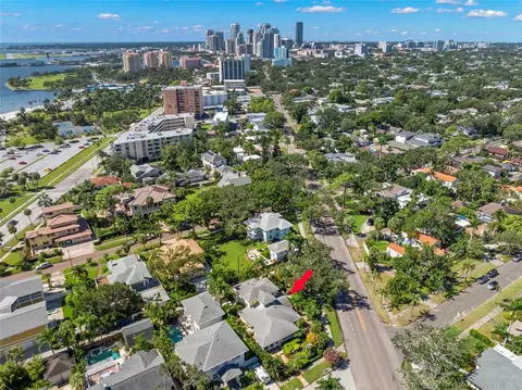 1417 Beach Dr NE, Saint Petersburg, FL 33704