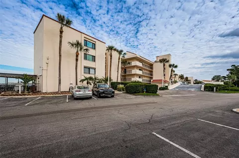 5633 Puerta Del Sol Blvd S #103, Saint Petersburg, FL 33715