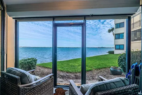 5633 Puerta Del Sol Blvd S #103, Saint Petersburg, FL 33715