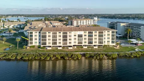 8211 Brent St #828, Port Richey, FL 34668