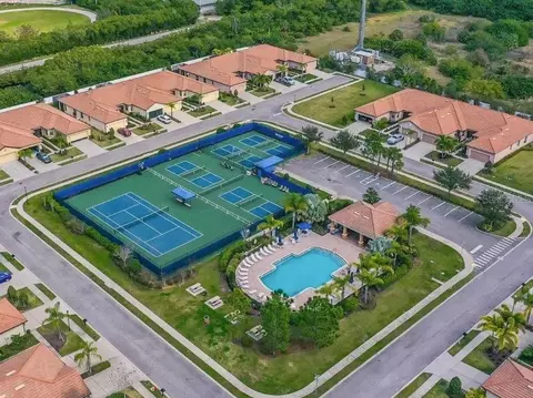 View/Area - 348 Cedar Falls Dr, Apollo Beach, FL 33572 photo 2 of 5