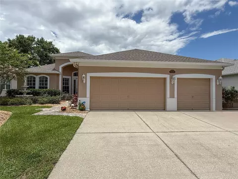 Exterior - 11610 Grove Arcade Dr, Riverview, FL 33569 photo 2 of 6
