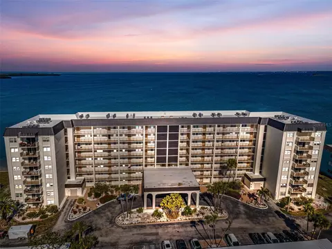 9 Haig Pl #312, Dunedin, FL 34698