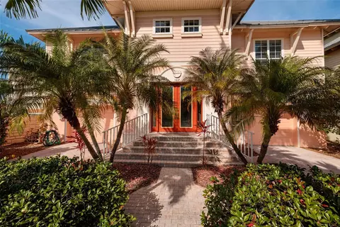 102 Wimbledon Ct, Redington Shores, FL 33708