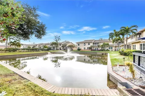 9049 Antigua Dr, Seminole, FL 33777