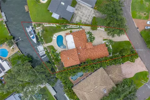 145 Bay Point Dr NE, Saint Petersburg, FL 33704
