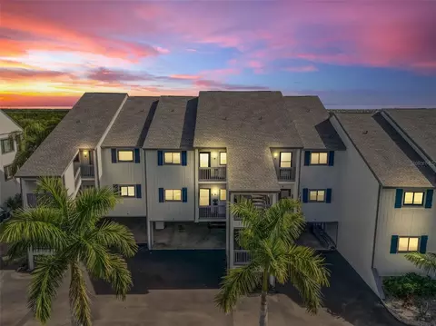 803 Bahia Del Sol Dr #B, Ruskin, FL 33570