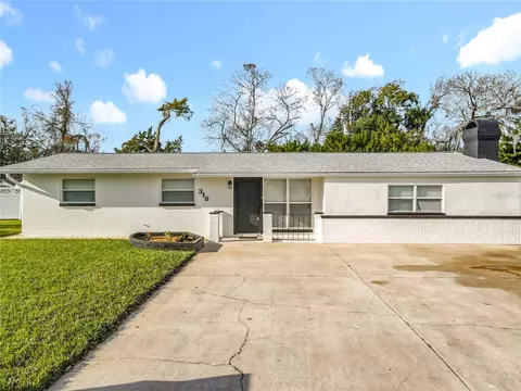318 Scotland Dr, Daytona Beach, FL 32117