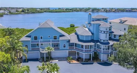 504 Hillsborough St, Palm Harbor, FL 34683
