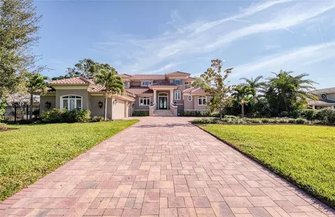 5918 Bahama Shores Dr S, Saint Petersburg, FL 33705