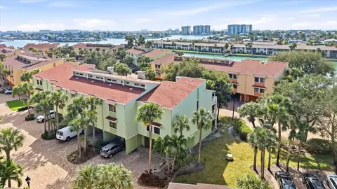 501 Sandy Hook Rd, Treasure Island, FL 33706