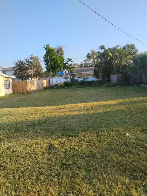 121 13th Ave, Indian Rocks Beach, FL 33785