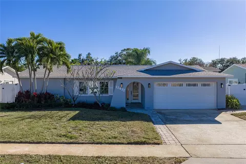 12432 Monarch Cir, Seminole, FL 33772