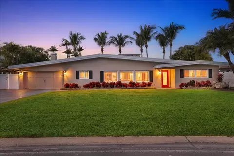 225 55th Ave, Saint Pete Beach, FL 33706