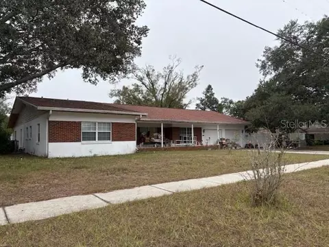 6121 Whiteway Dr, Temple Terrace, FL 33617