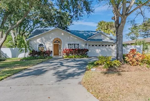 212 Mehlenbacher Rd, Belleair, FL 33756