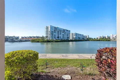 7930 Sun Island Dr S #103, South Pasadena, FL 33707