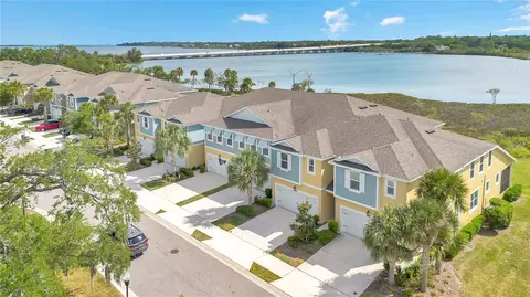9009 Palm Key Ave, Oldsmar, FL 34677
