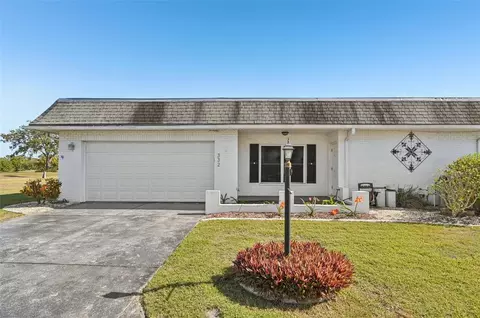 332 Club Manor Dr, Sun City Center, FL 33573