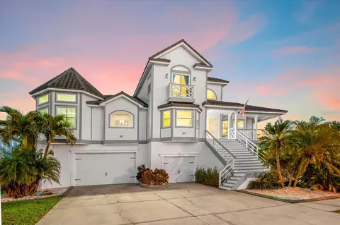 2002 Alexis Ct, Tarpon Springs, FL 34689