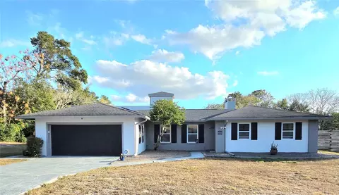 2214 Fentress Ct, Spring Hill, FL 34609