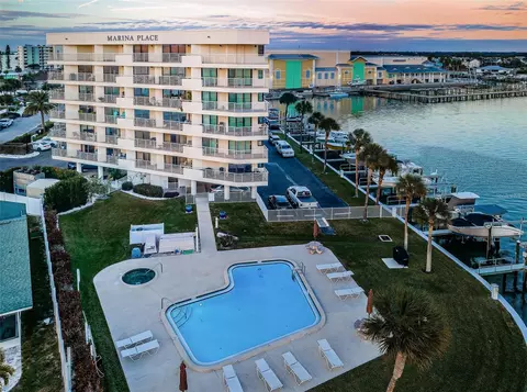 2539 Gary Cir #704, Dunedin, FL 34698
