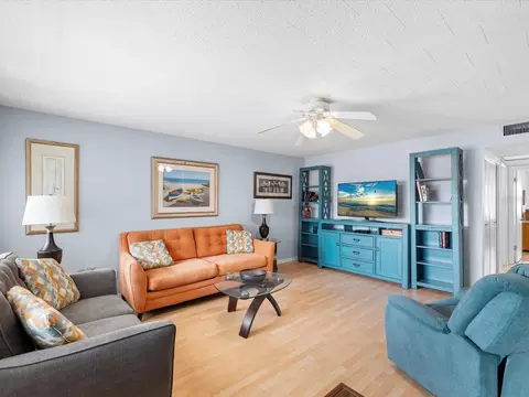 1235 S Highland Ave #2-207, Clearwater, FL 33756