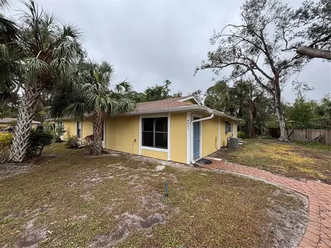 4651 Summerwind Dr #26, Sarasota, FL 34234