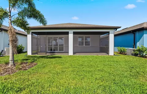 Exterior - 15013 Sunbeam St, Parrish, FL 34219 photo 3 of 5