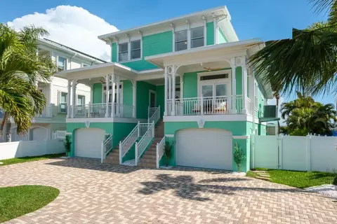 644 Boca Ciega Isle Dr, Saint Pete Beach, FL 33706