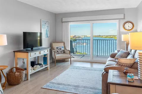 19451 Gulf Blvd #706, Indian Shores, FL 33785
