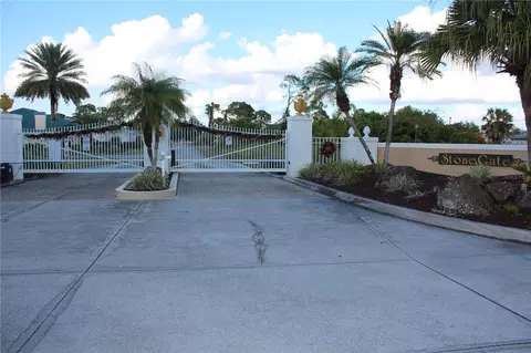 2250 Stonegate Cir, Port Charlotte, FL 33948