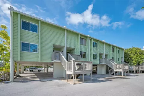 318 Windrush Blvd #10, Indian Rocks Beach, FL 33785